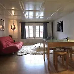 Heimatkunst 02, Klassisches Walliser Chalet, Teilrenoviert, Zentral ロイカーバード