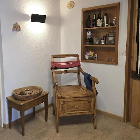 Apartment Heimatkunst 02, Klassisches Walliser Chalet, Teilrenoviert, Zentral *