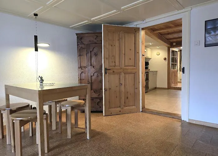 Heimatkunst 02, Klassisches Walliser Chalet, Teilrenoviert, Zentral