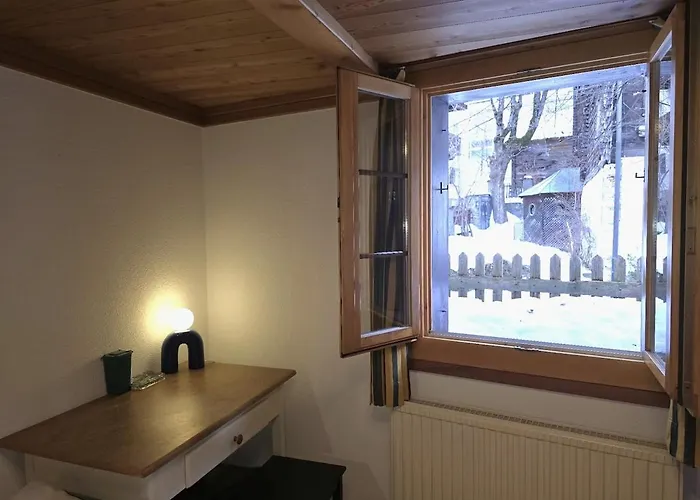 Apartment Heimatkunst 02, Klassisches Walliser Chalet, Teilrenoviert, Zentral Leukerbad