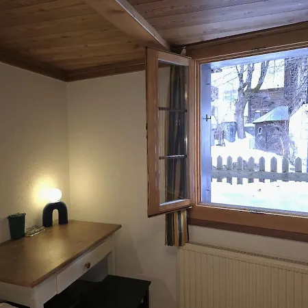 Apartament Heimatkunst 02, Klassisches Walliser Chalet, Teilrenoviert, Zentral Leukerbad